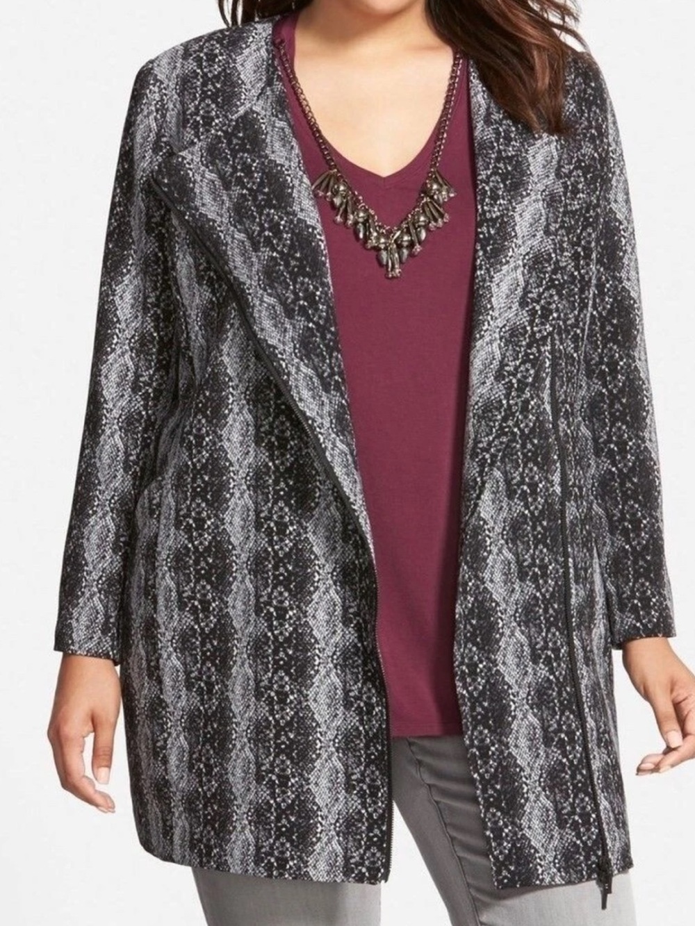 Sejour Black and Gray Snake-Print Long Sleeve jacket